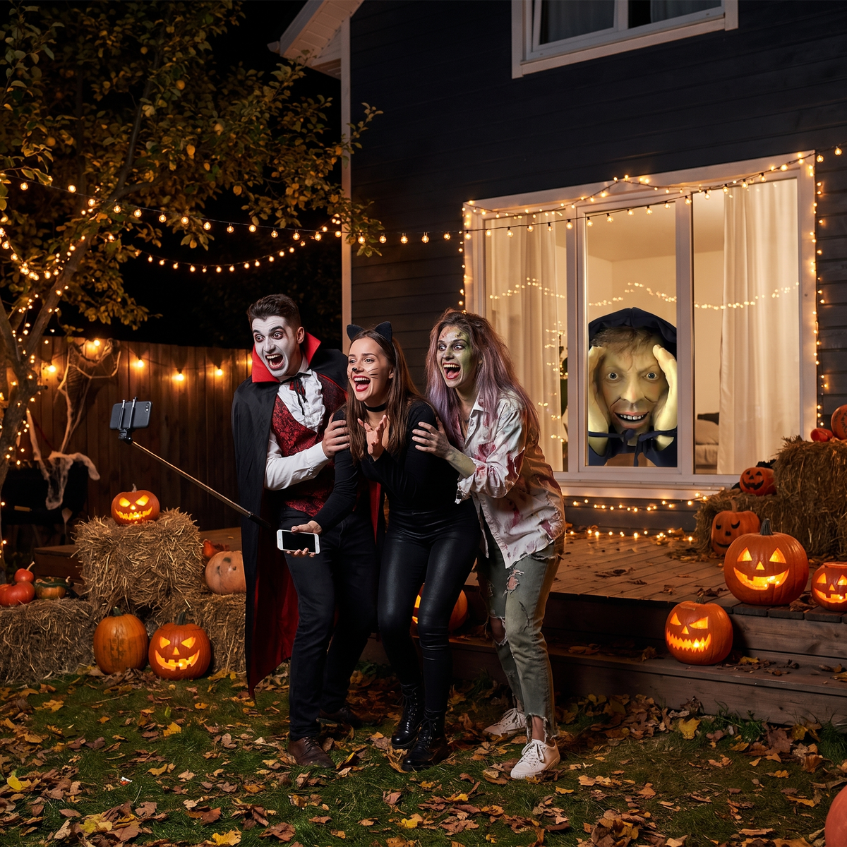 FrightPeek™ Creepy Window Peeper Decoration
